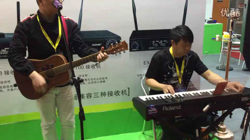 EX-200 Dual Wireless Microphone System for Band