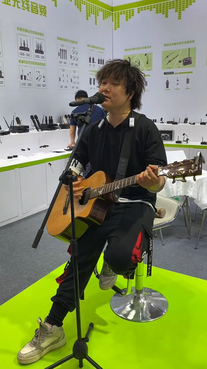 G6C 2.4G Wireless Microphone Adapter