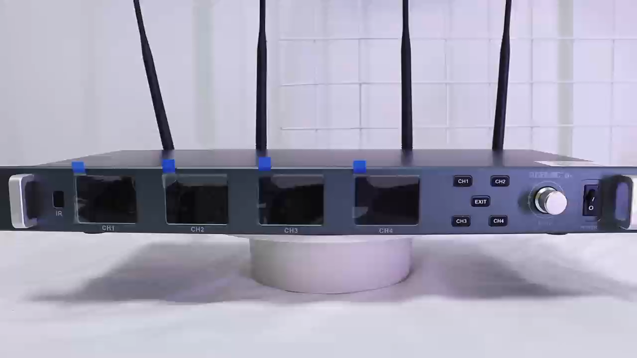 X4 4 Channel Wireless Microphone System for Stage