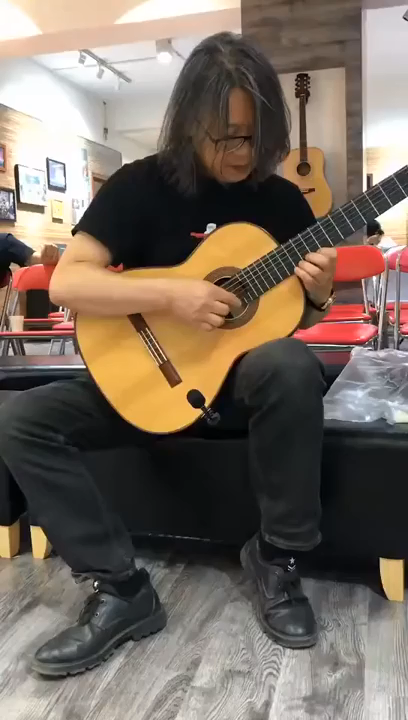 AT-5 Wireless Acoustic Guitar Microphone